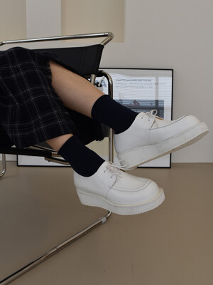 Round Toe Platform Oxford Shoes-White