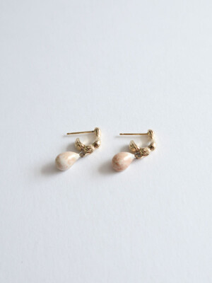 Dry bean drop earring [DOL wet petal]