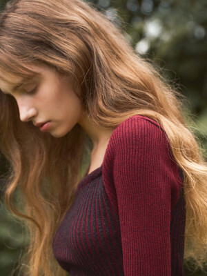 LAYERED HALF SQUARE NECK KNIT_RED