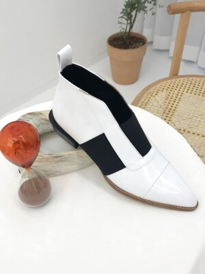 acrylic point western loafer