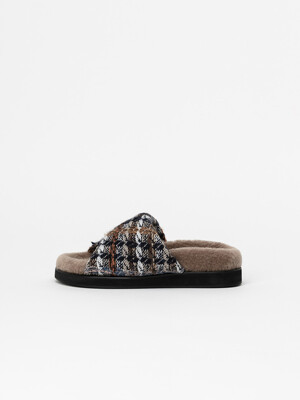 Flask Footbed Slides in Navy Checque with Beige Fur