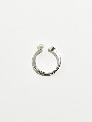 Solid Cube Pearl Open Ring