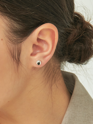 Onyx Oval Line Stud Silver Earring Ie298 [Silver]