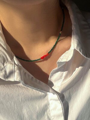 [92.5 silver]green emerald pebble necklace