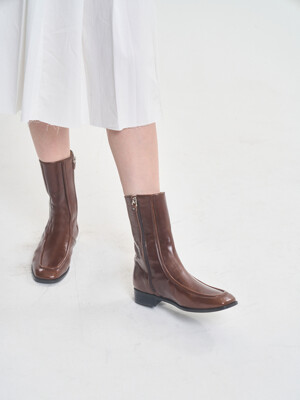 T027 line boots brown