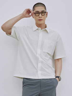 남성 원 포켓 세미 루즈 핏 반팔 셔츠 (O-WHITE) (HA4SS02-33)