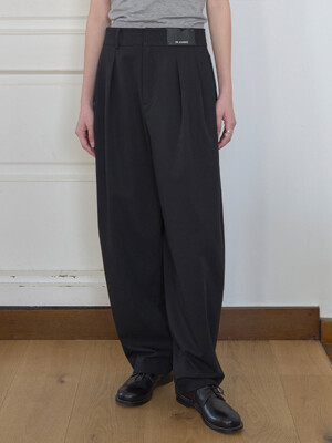 PLEATS TUCK WIDE PANTS_BLACK