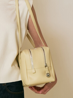 Soft box boston bag Lemon beige