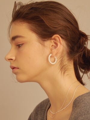 Flat Mat Medium Ring Earrings