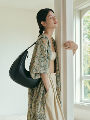 [단독] BIG OVAL BAG [BLACK - PLAIN]