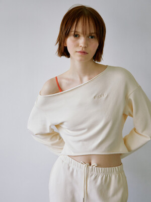 Bella Unbalance Crop Sweatshrit _ Ivory