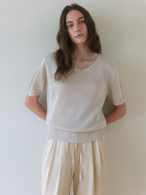 Basic Short Sleeve V-Neck Knit - beige