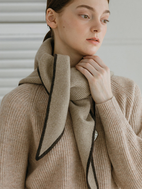 비노블라 TRIANGULAR MUFFLER (CASHMERE 30)