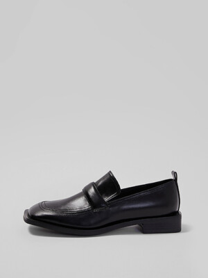 BOLD STRAP LOAFER [BLACK]