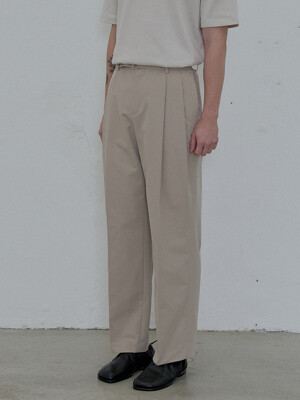 SOLOTEX BELTED TWO TUCK PANTS (Ivory)