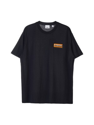 [버버리] 로고 아플리케 오버사이즈 티셔츠 8057251 M KAY TB3 A1189