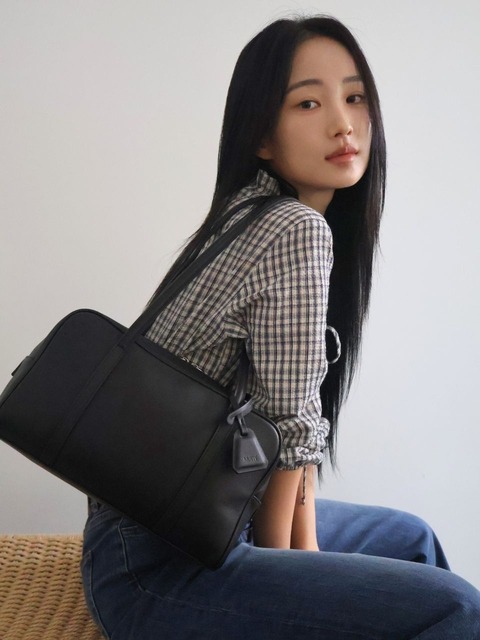 뮤떼 [Premium] Cow Leather Square Bene Bag_2color