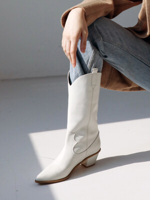 Western Boots (White)