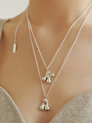 Flow Initial Necklace (classic chain)