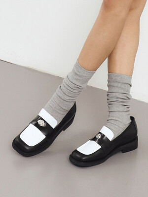FLO PENNY LOAFERS 플로페니로퍼 23S06BW