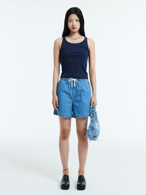 Denim shorts / Blue