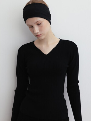 Wool Blended Vneck Pullover  Black (WE3Y51C925)