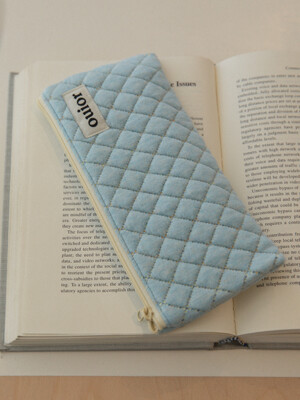 ouior flat pencil case - quilting sky (topside zipper)