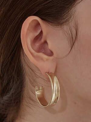 Hollow hoop earring (gold)