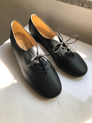 MARGARET Oxford Shoes - Black