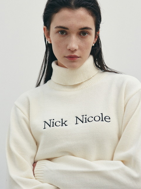 니트 - 닉앤니콜 (NICK&NICOLE) - NICOLE SIGNATURE TURTLENECK KNIT_CREAM