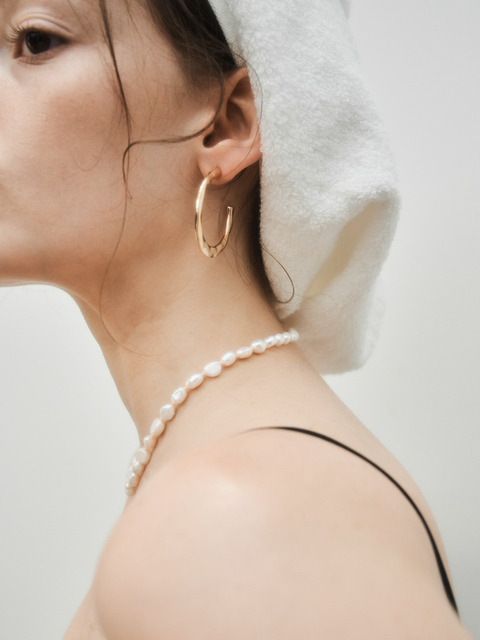 주얼리 - 로엘 (RAWEL) - Hammered Middle Hoops(Silver Post)