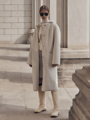 NU MOUTON Faux Shearing Reversible LONG Mustang Coat_Ecru Ivory
