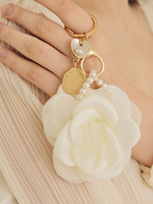 Coin Pearl Rose Key Ring Holder