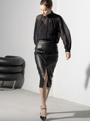 High-waist front slit belt skirt - black