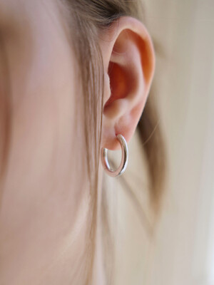 Bold mid earring