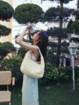 [인플루언서 PICK][2차] Leather Ring Mesh Bag Butter 레더 링 메쉬백 버터