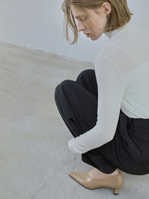 RIAN V-cut Pumps (3color)