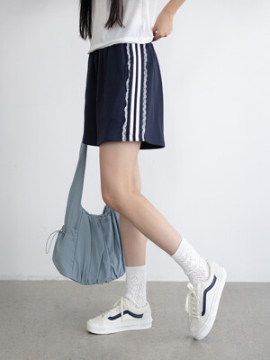 SIDE LINE LACE-TRIMMED SHORTS (4COLOR)