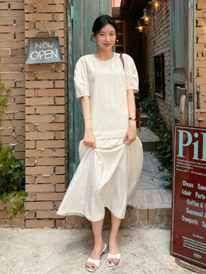 Curved sleeve maxi dress - Cream