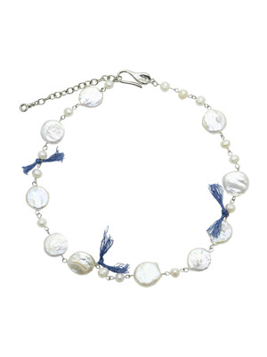 Blue ribbon pearl link necklace