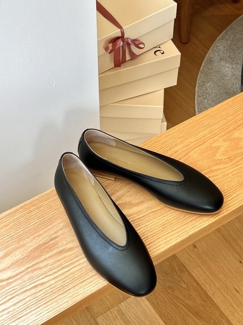 플랫슈즈 - 효에이브 (hyoave) - Olsen Glove Flats - Black