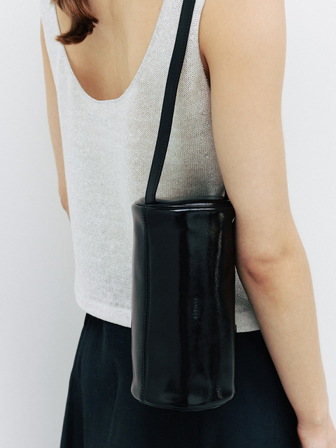 루아레 [리퍼브] Tilo Barrel Bag (Black)