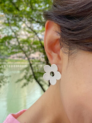 Pastel Flower Earring