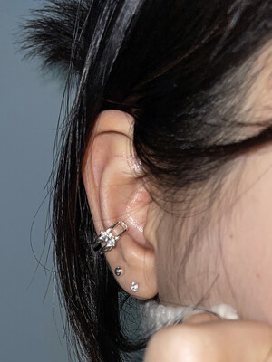 Cubic Two Line Earcuff
