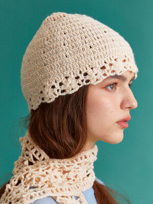 Handmade crochet knitted beanie (Ivory)