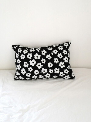 Reverse flower pillow cover