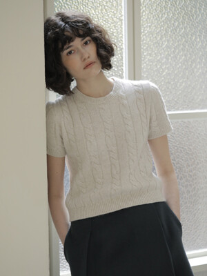 Cable Knit Half Sleeve (Ivory)