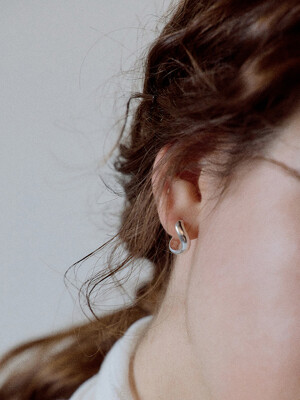 [Silver 925] Snail One-touch Earrings
