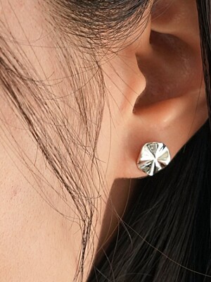 Circle wave earring