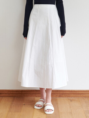 Emma flare skirt (white)